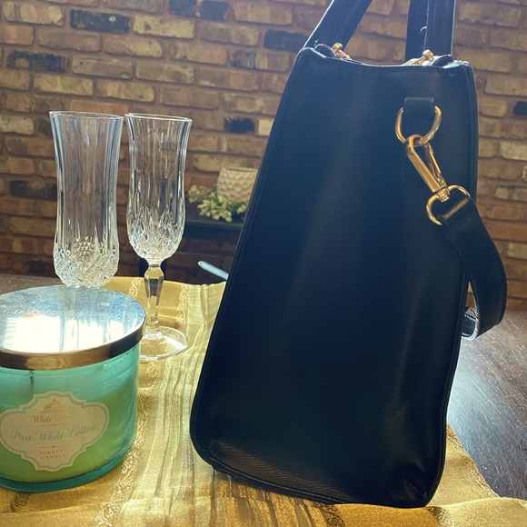 Miztique Black Large Crossbody Bag with Bow - Picture 6 of 11